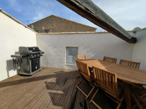 Maison de village avec terrasse proche plages